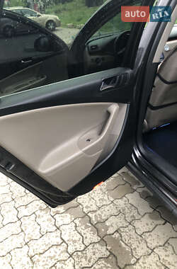 Універсал Volkswagen Passat 2006 в 
