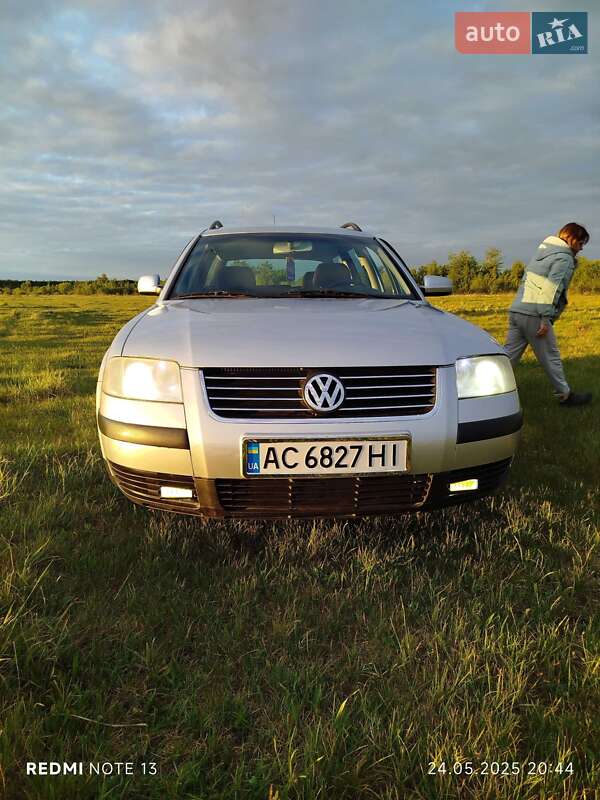 Универсал Volkswagen Passat 2001 в Турийске