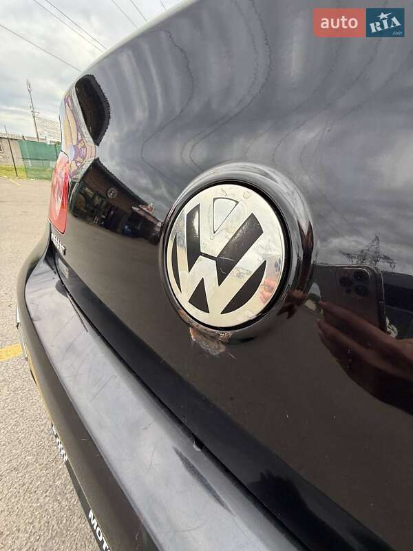 Седан Volkswagen Passat 2005 в Киеве