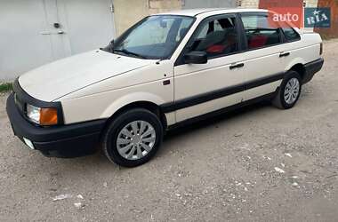 Седан Volkswagen Passat 1989 в 