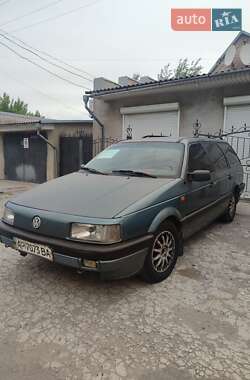Универсал Volkswagen Passat 1989 в Запорожье