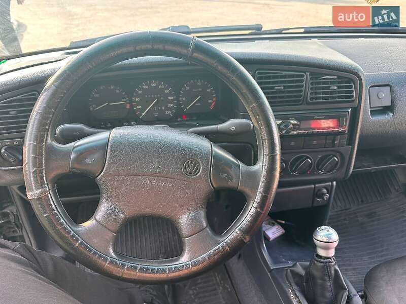 Седан Volkswagen Passat 1994 в Житомирі