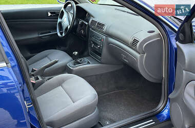 Седан Volkswagen Passat 2004 в 