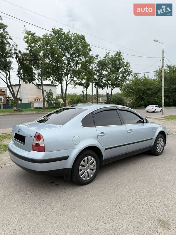 Седан Volkswagen Passat 2003 в Сумах