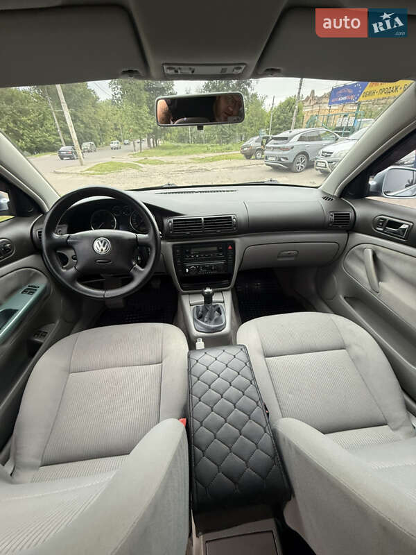Седан Volkswagen Passat 2003 в Сумах