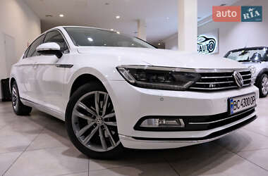 Седан Volkswagen Passat 2015 в 