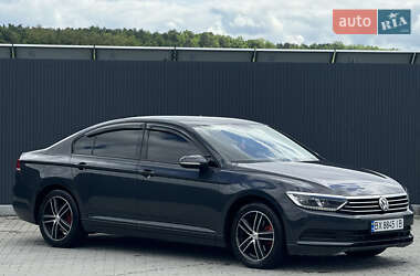 Седан Volkswagen Passat 2015 в Хмельницком