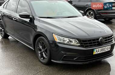 Седан Volkswagen Passat 2016 в Києві