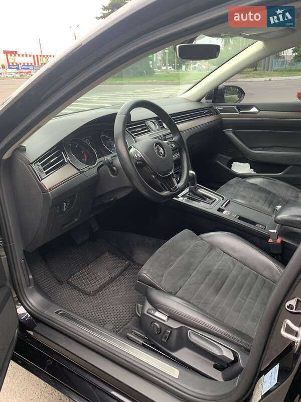 Універсал Volkswagen Passat 2015 в Харкові