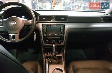 Седан Volkswagen Passat 2013 в Кременчуге