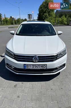 Седан Volkswagen Passat 2016 в Полтаве