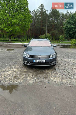 Универсал Volkswagen Passat 2011 в Маневичах