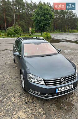 Универсал Volkswagen Passat 2011 в Маневичах