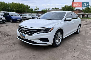 Седан Volkswagen Passat 2020 в Шостці