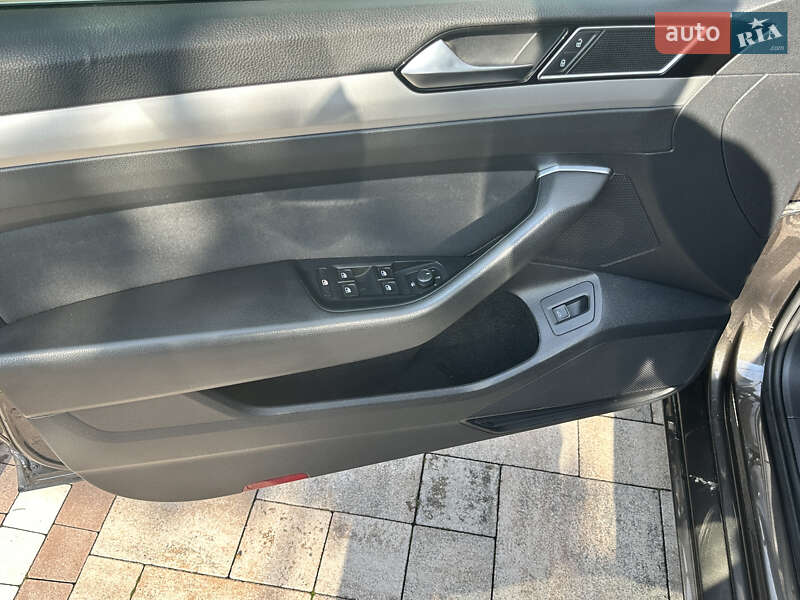 Универсал Volkswagen Passat 2017 в Иршаве