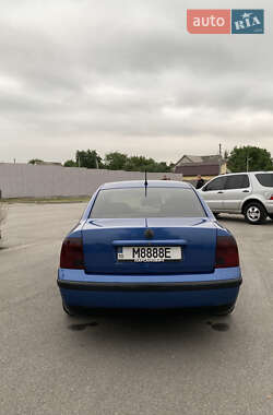 Седан Volkswagen Passat 1997 в 