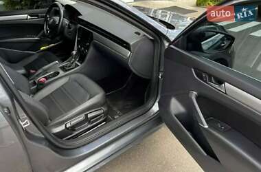 Седан Volkswagen Passat 2020 в 