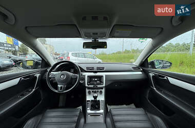 Универсал Volkswagen Passat 2012 в 