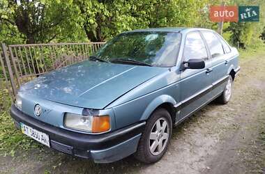 Седан Volkswagen Passat 1991 в Кременце