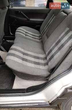 Седан Volkswagen Passat 1989 в 