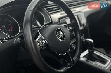 Універсал Volkswagen Passat 2015 в 