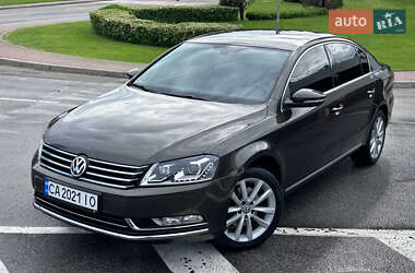Седан Volkswagen Passat 2013 в 