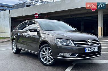 Седан Volkswagen Passat 2013 в 
