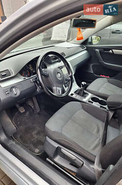 Универсал Volkswagen Passat 2011 в 