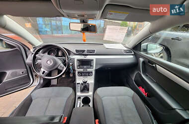 Универсал Volkswagen Passat 2011 в 