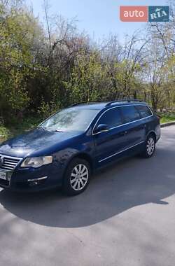 Універсал Volkswagen Passat 2005 в Вінниці