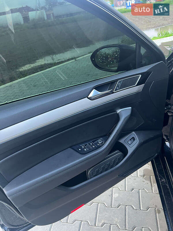 Универсал Volkswagen Passat 2015 в Черновцах