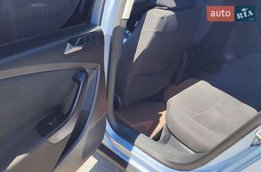 Универсал Volkswagen Passat 2009 в 