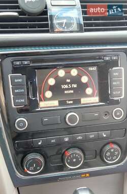 Седан Volkswagen Passat 2014 в 