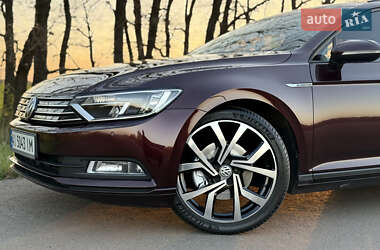 Универсал Volkswagen Passat 2016 в Киеве