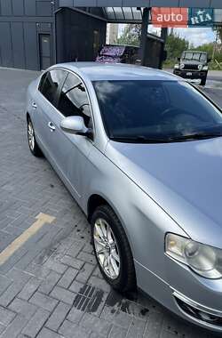 Седан Volkswagen Passat 2008 в 