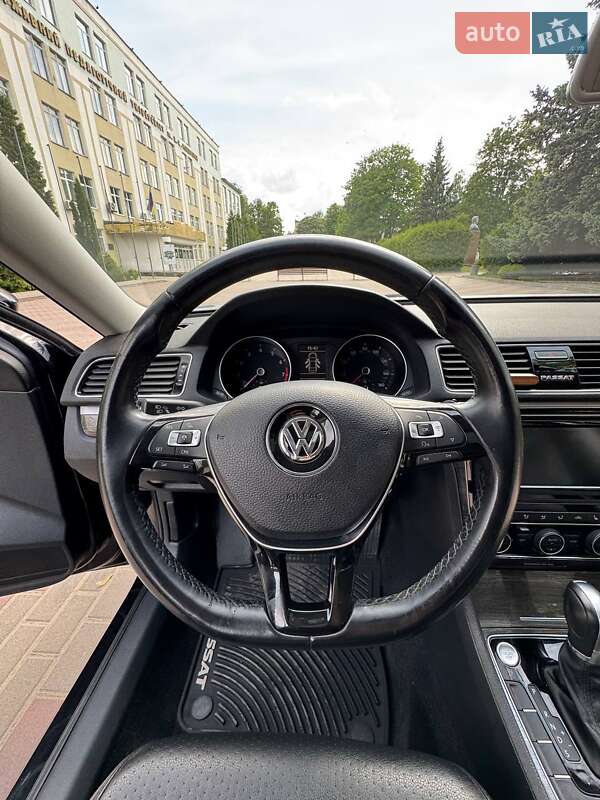 Седан Volkswagen Passat 2018 в Сумах