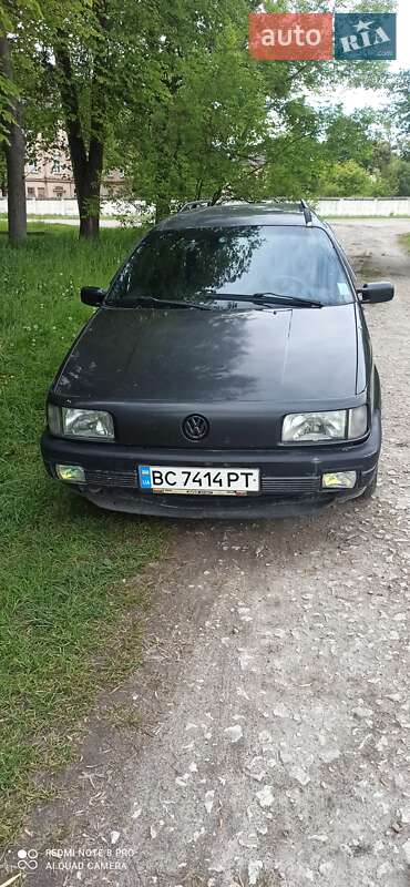 Универсал Volkswagen Passat 1992 в Бродах