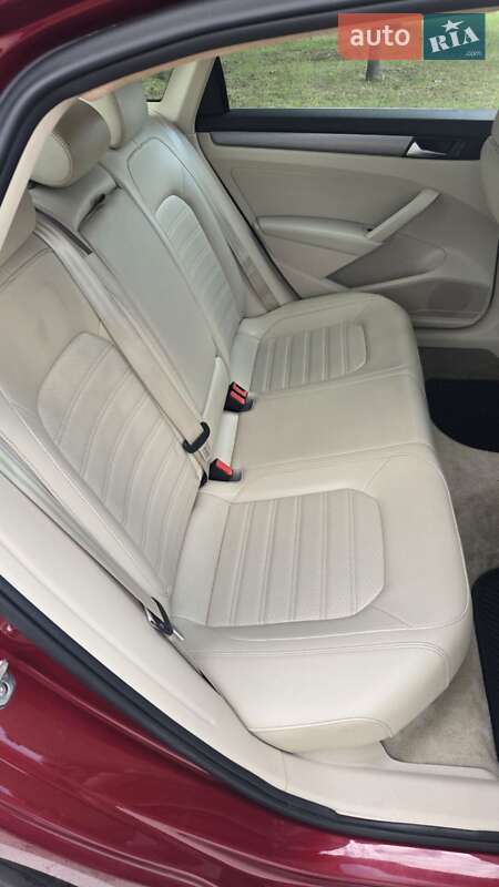 Седан Volkswagen Passat 2014 в Звягеле