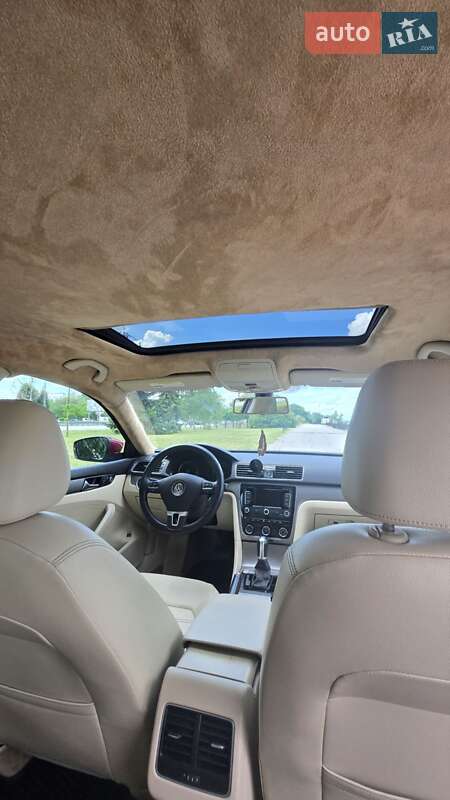Седан Volkswagen Passat 2014 в Звягеле
