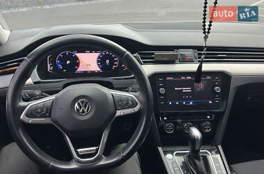 Универсал Volkswagen Passat 2019 в 