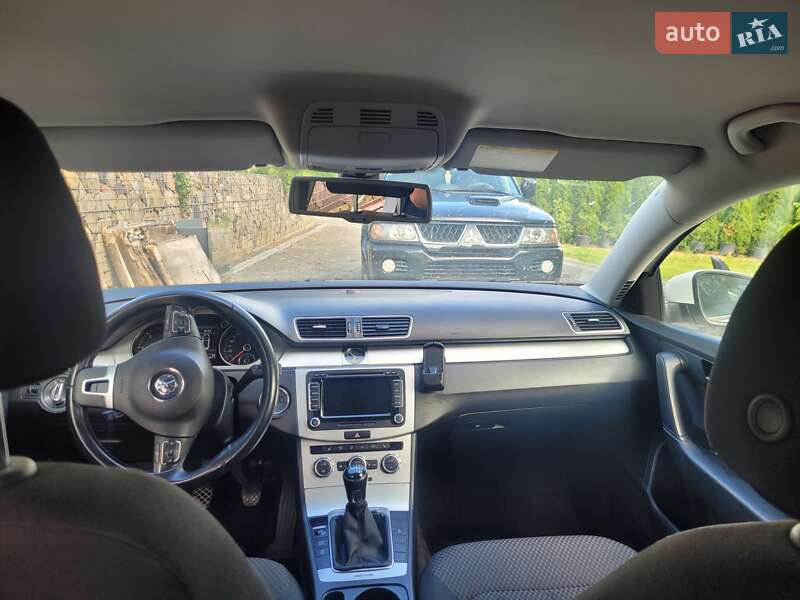 Універсал Volkswagen Passat 2013 в Виноградові