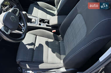 Універсал Volkswagen Passat 2021 в 