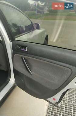 Седан Volkswagen Passat 2000 в 