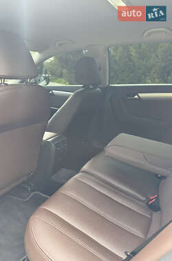 Універсал Volkswagen Passat 2013 в 