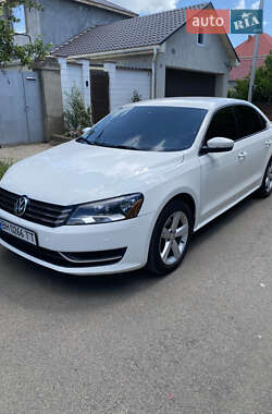 Седан Volkswagen Passat 2012 в Одессе