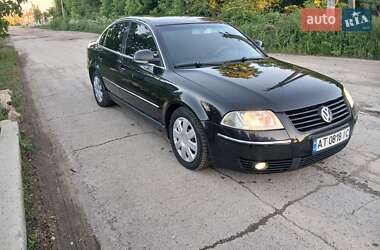 Седан Volkswagen Passat 2005 в Хотині