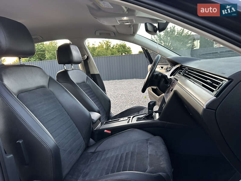 Седан Volkswagen Passat 2019 в Береговому