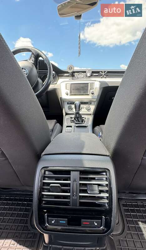 Универсал Volkswagen Passat 2014 в Ужгороде