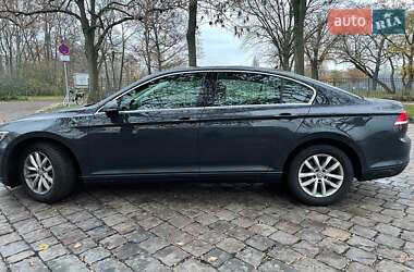 Седан Volkswagen Passat 2018 в 