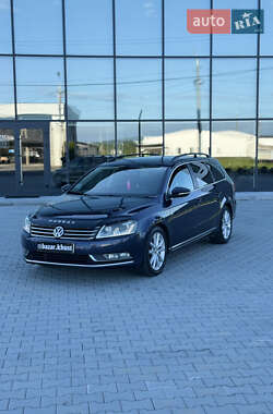 Универсал Volkswagen Passat 2011 в Хусте